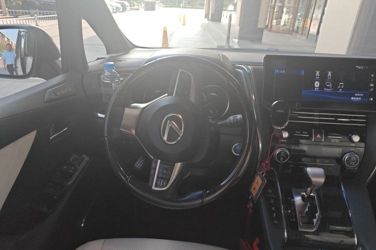 Used Lexus LM 2020 300h Seven-Seat Elegant Edition Steering Wheel