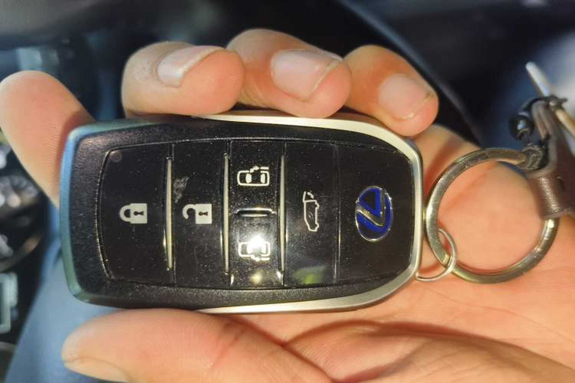 Used Lexus LM 2020 300h Seven-Seat Elegant Edition Vehicle Key