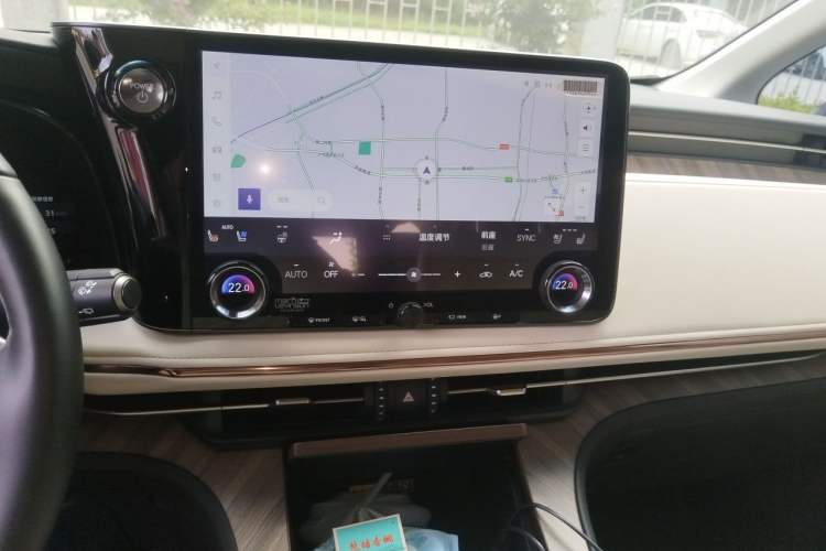 Used Lexus LM 2023 500h Six-Seater Prestige Edition Audio And AC Panel