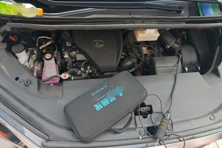Used Lexus LM 2023 500h Six-Seater Prestige Edition Engine Bay