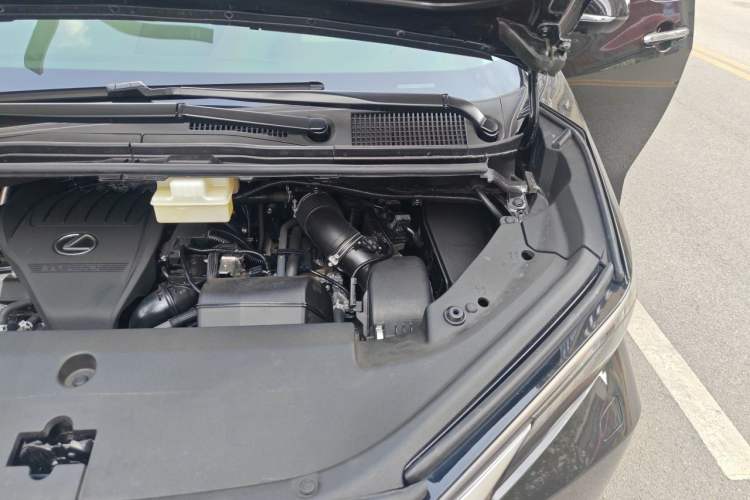 Used Lexus LM 2023 500h Six-Seater Prestige Edition Engine Bay Left