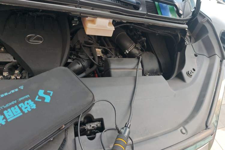 Used Lexus LM 2023 500h Six-Seater Prestige Edition Engine Bay Left