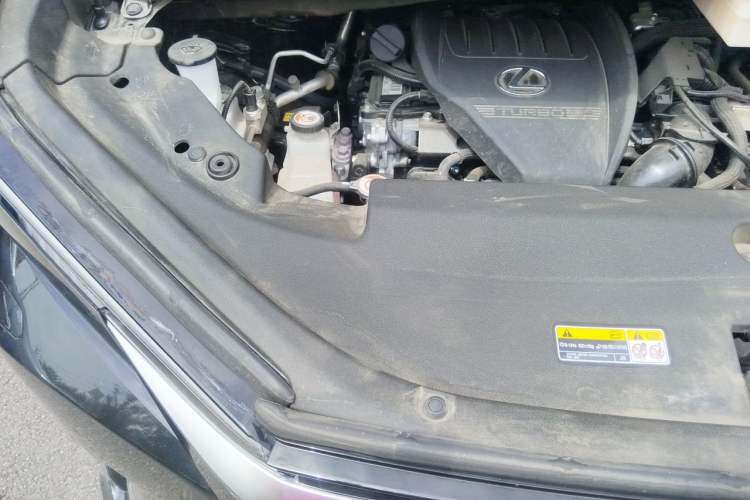 Used Lexus LM 2023 500h Six-Seater Prestige Edition Engine Bay Right