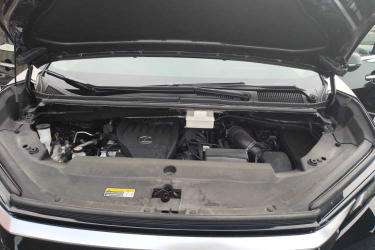 Used Lexus LM 2023 500h Six-Seater Prestige Edition Engine Bay