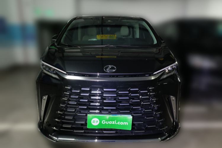Used Lexus LM 2023 500h Six-Seater Prestige Edition Front