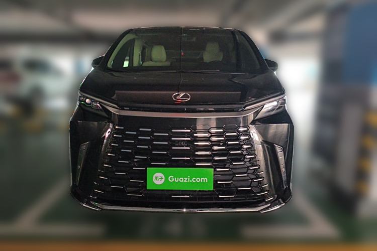 Used Lexus LM 2023 500h Six-Seater Prestige Edition Front