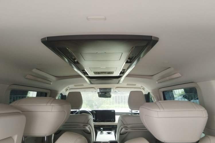 Used Lexus LM 2023 500h Six-Seater Prestige Edition Headliner