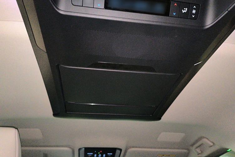 Used Lexus LM 2023 500h Six-Seater Prestige Edition Headliner