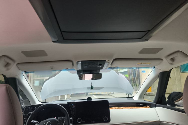 Used Lexus LM 2023 500h Six-Seater Prestige Edition Headliner