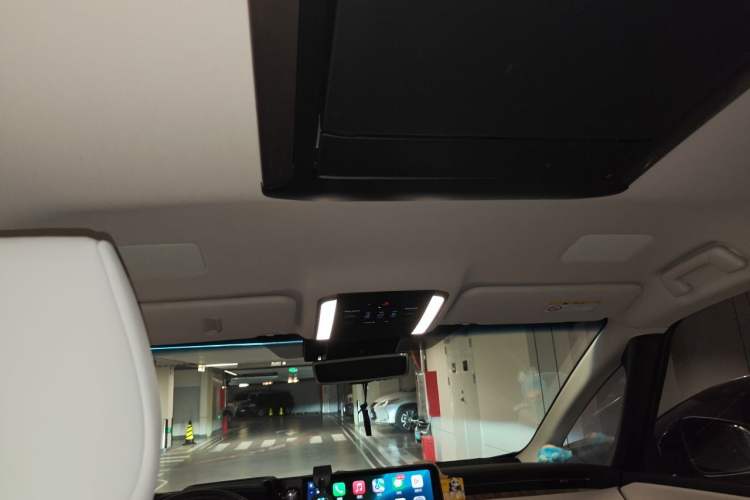 Used Lexus LM 2023 500h Six-Seater Prestige Edition Headliner