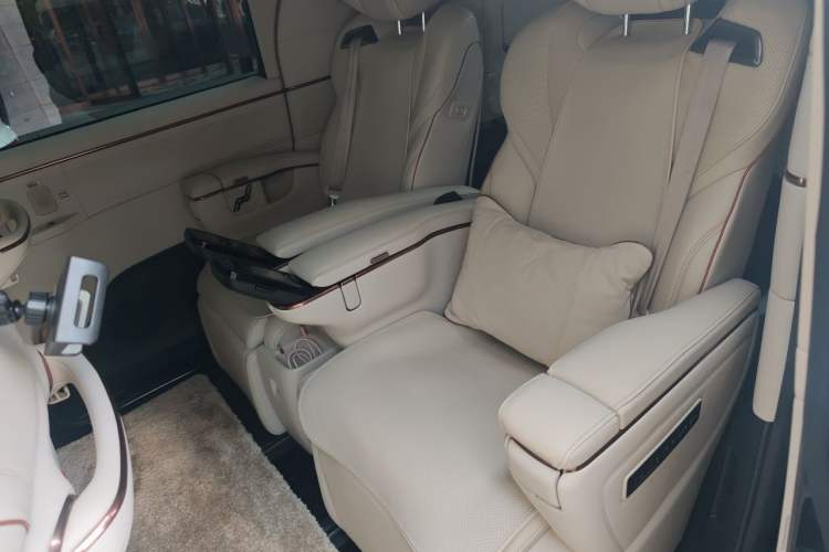 Used Lexus LM 2023 500h Six-Seater Prestige Edition Left Rear Seat