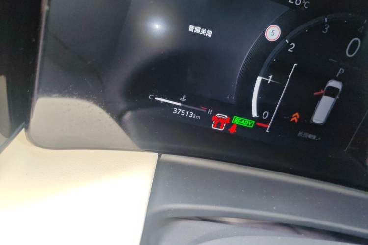 Used Lexus LM 2023 500h Six-Seater Prestige Edition Odometer Close Up