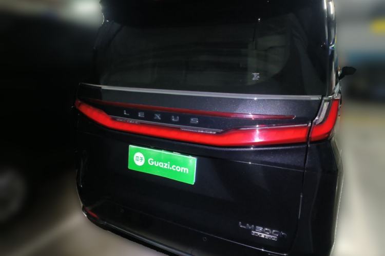 Used Lexus LM 2023 500h Six-Seater Prestige Edition Rear