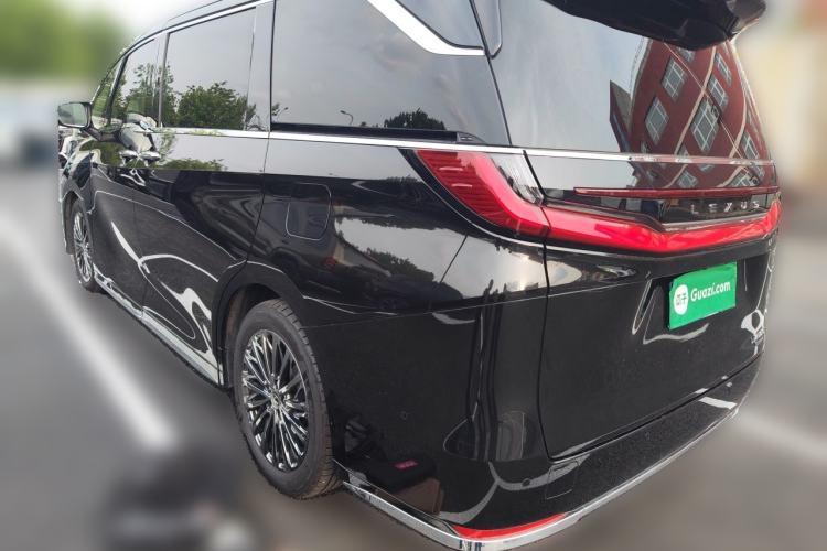 Used Lexus LM 2023 500h Six-Seater Prestige Edition Rear Left 45 Deg