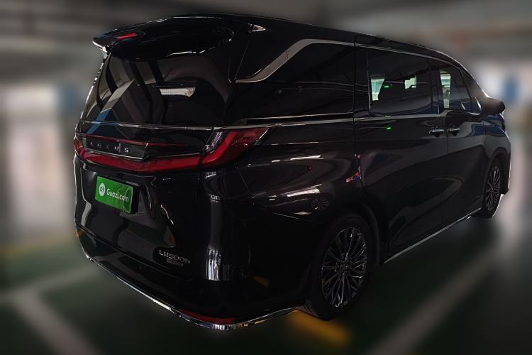 Used Lexus LM 2023 500h Six-Seater Prestige Edition Rear Right 45 Deg
