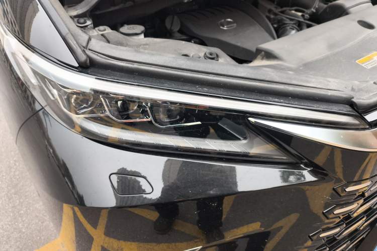 Used Lexus LM 2023 500h Six-Seater Prestige Edition Right Front Headlight