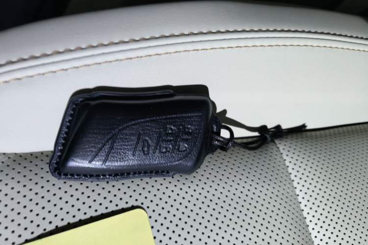 Used Lexus LM 2023 500h Six-Seater Prestige Edition Vehicle Key
