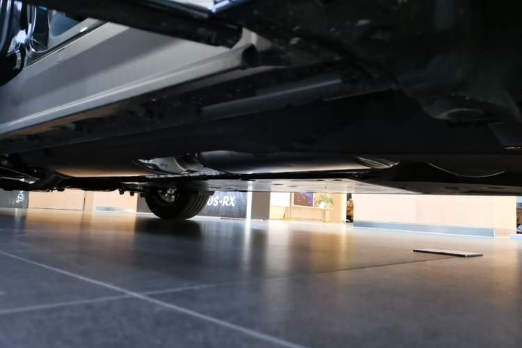 Used Lexus LM 2025 Model 500h Four-Seater Imperial Edition Chassis Front Right