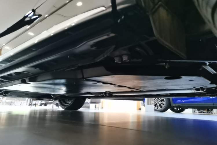 Used Lexus LM 2025 Model 500h Four-Seater Imperial Edition Chassis Rear Left