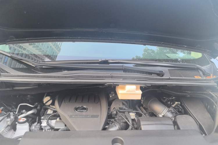 Used Lexus LM 2025 Model 500h Four-Seater Imperial Edition Engine Bay