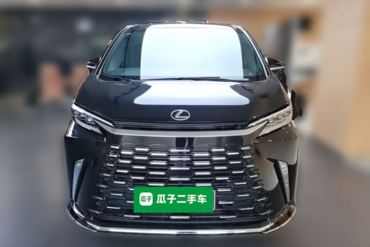 Used Lexus LM 2025 Model 500h Four-Seater Imperial Edition Front