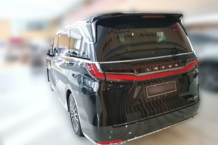 Used Lexus LM 2025 Model 500h Four-Seater Imperial Edition Rear Left 45 Deg