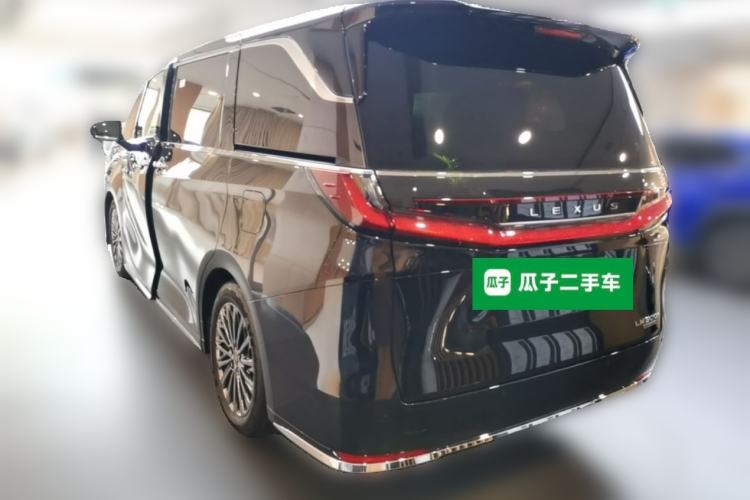 Used Lexus LM 2025 Model 500h Four-Seater Imperial Edition Rear Left 45 Deg