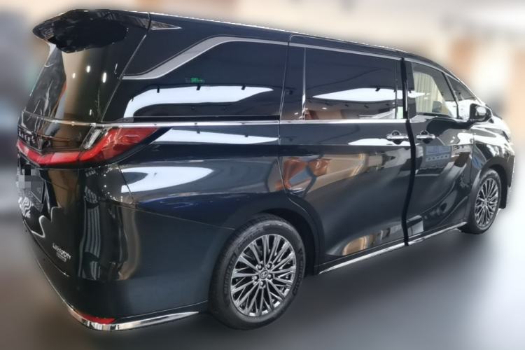 Used Lexus LM 2025 Model 500h Four-Seater Imperial Edition Rear Right 45 Deg