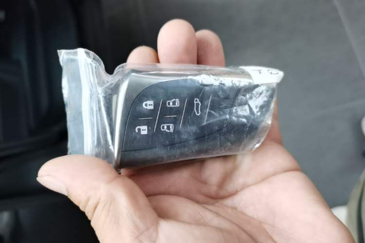 Used Lexus LM 2025 Model 500h Four-Seater Imperial Edition Vehicle Key
