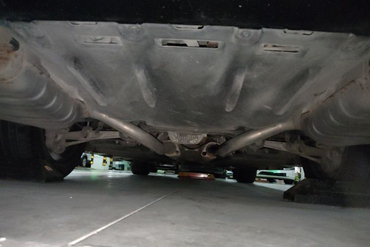 Used Lexus LS 2020 500h Excellence Edition China VI standard Chassis Rear