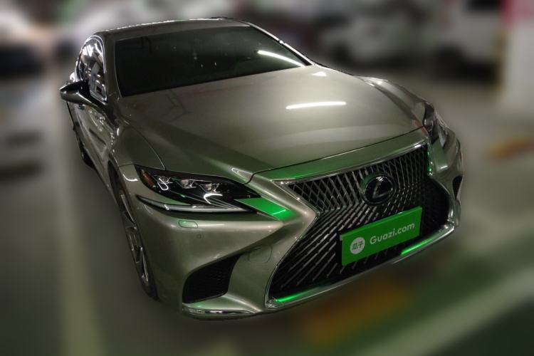 Used Lexus LS 2020 500h Excellence Edition China VI standard Front Right 45 Deg