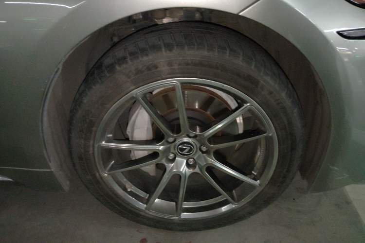 Used Lexus LS 2020 500h Excellence Edition China VI standard Right Front Wheel Hub