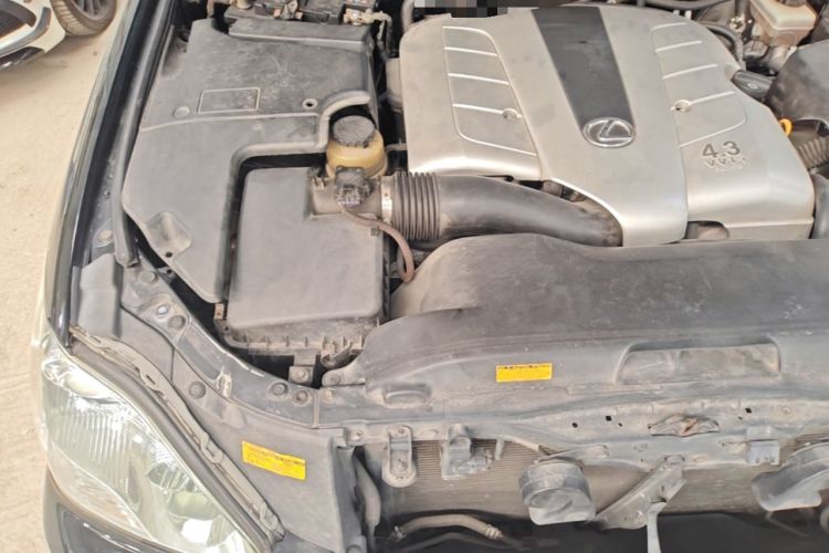 Used Lexus LS 2004 430 Engine Bay Right