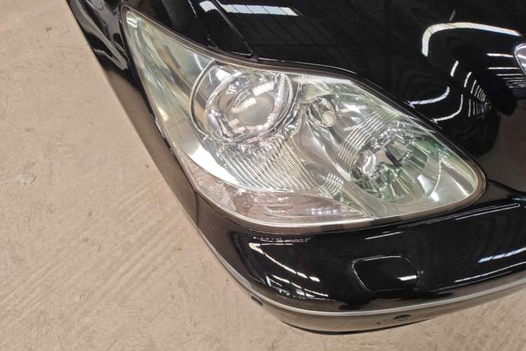 Used Lexus LS 2004 430 Right Front Headlight