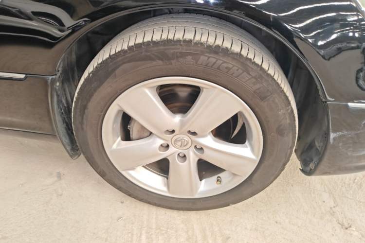 Used Lexus LS 2004 430 Right Front Wheel Hub