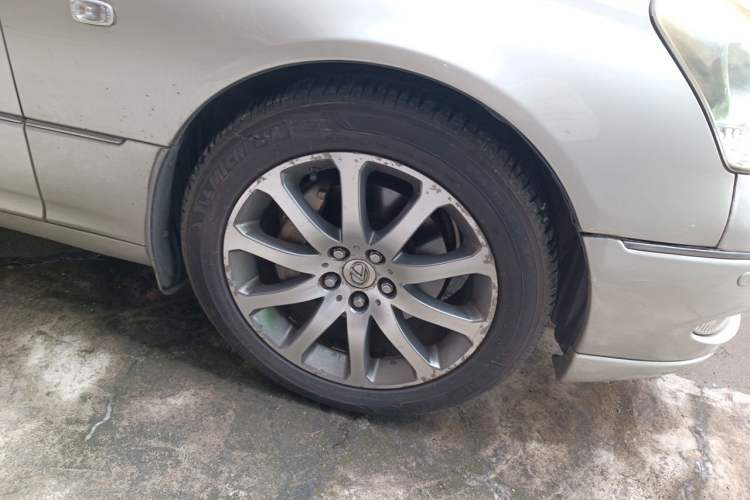 Used Lexus LS 2004 430 Right Front Wheel Hub