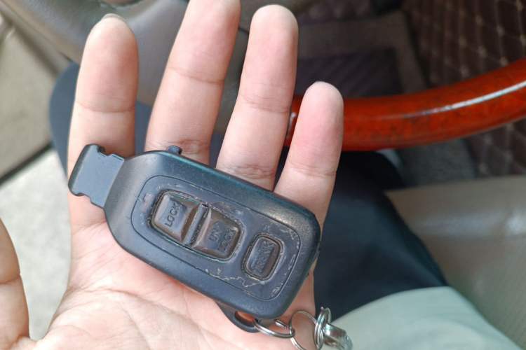 Used Lexus LS 2004 430 Vehicle Key