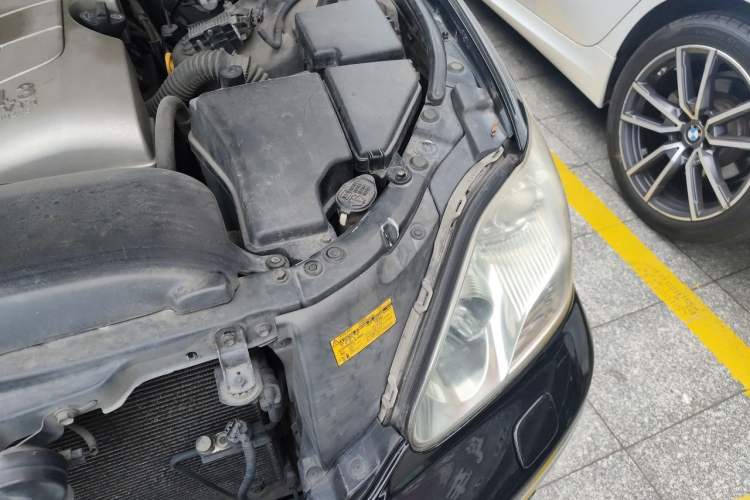 Used Lexus LS 2005 430 Engine Bay Left