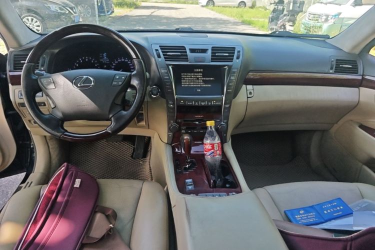 Used Lexus LS 2006 460L Prestige Edition Center Console