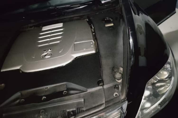 Used Lexus LS 2006 460L Prestige Edition Engine Bay Left