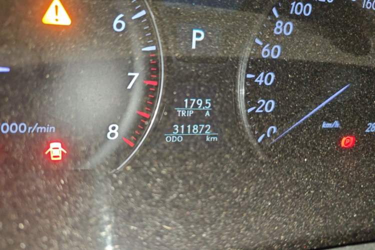Used Lexus LS 2006 460L Prestige Edition Odometer Close Up