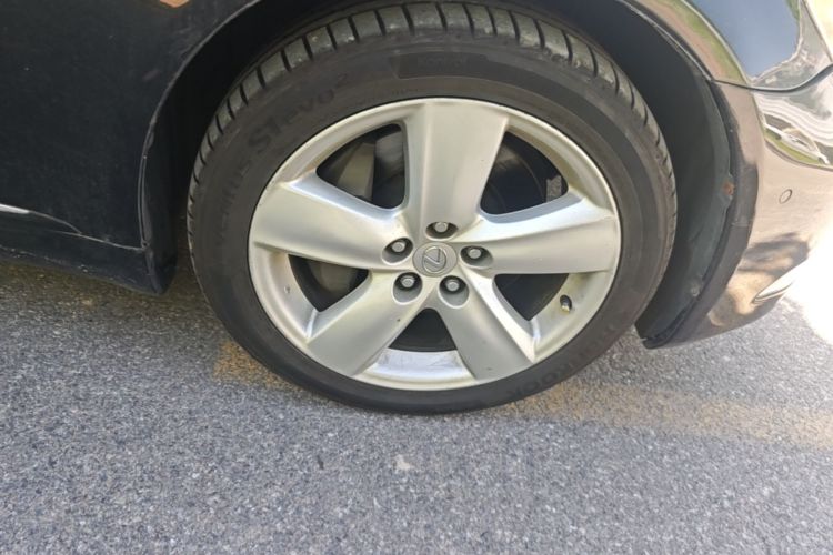 Used Lexus LS 2006 460L Prestige Edition Right Front Wheel Hub