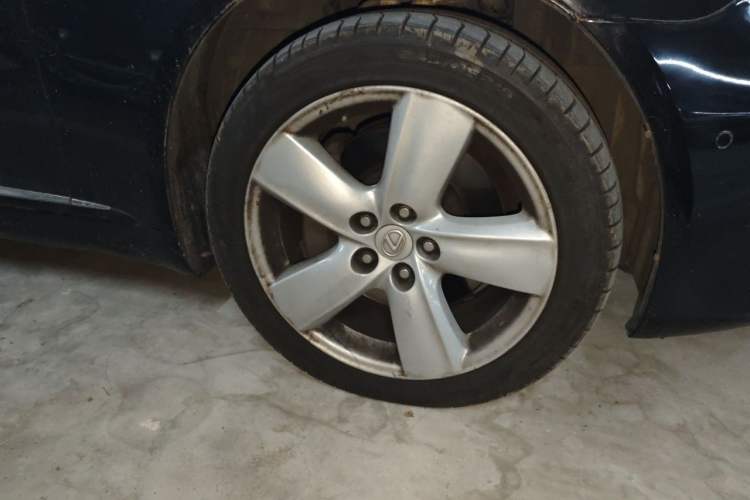 Used Lexus LS 2006 460L Prestige Edition Right Front Wheel Hub
