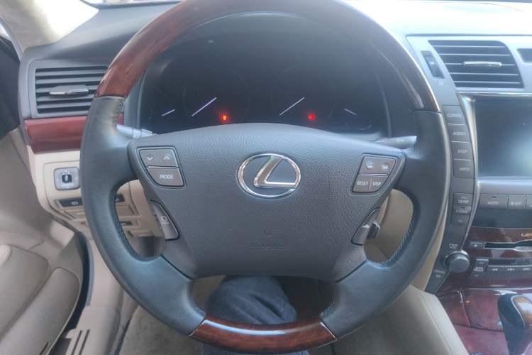 Used Lexus LS 2006 460L Prestige Edition Steering Wheel