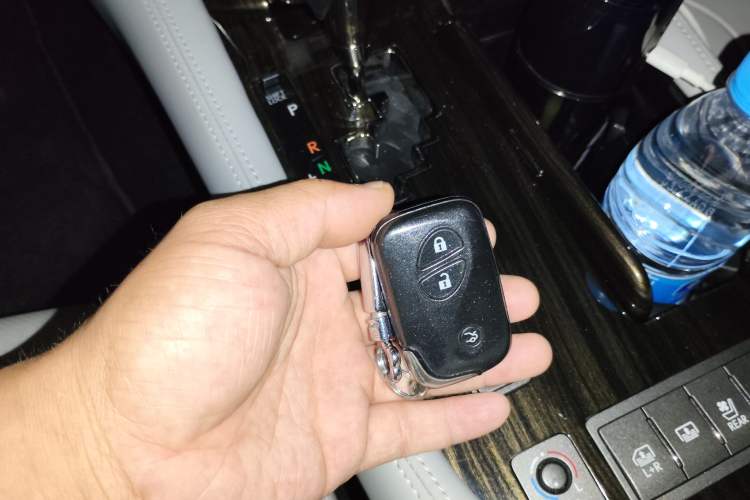 Used Lexus LS 2006 460L Prestige Edition Vehicle Key