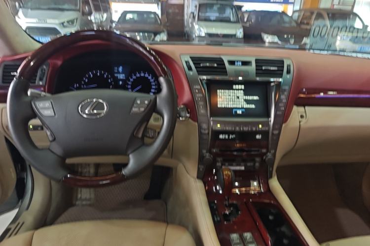 Used Lexus LS 2006 460L Center Console