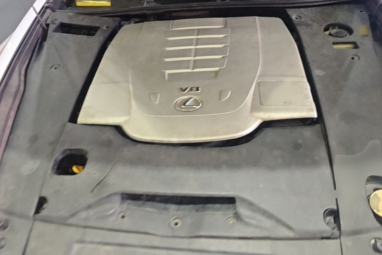Used Lexus LS 2006 460L Engine Bay