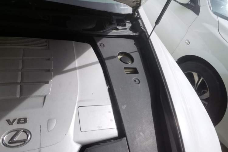 Used Lexus LS 2006 460L Engine Bay Left