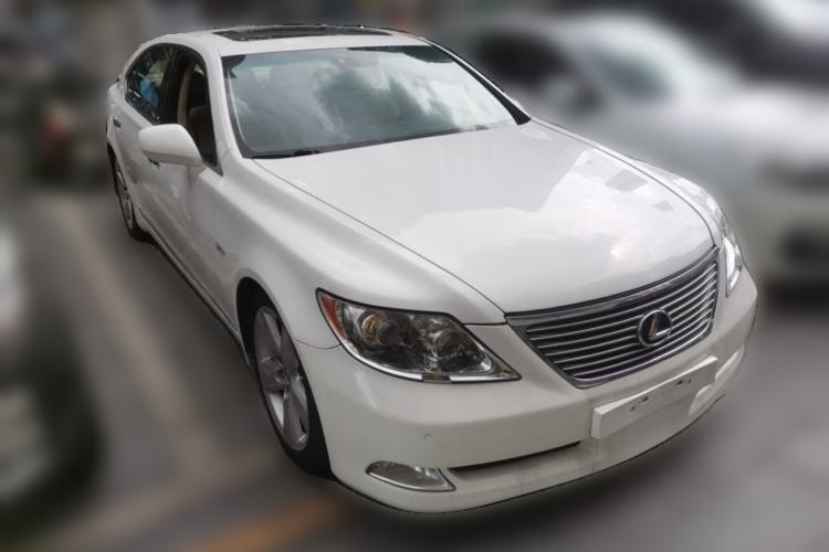 Used Lexus LS 2006 460L Front Right 45 Deg