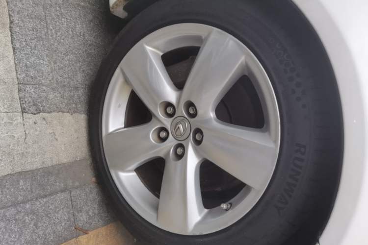 Used Lexus LS 2006 460L Right Front Wheel Hub